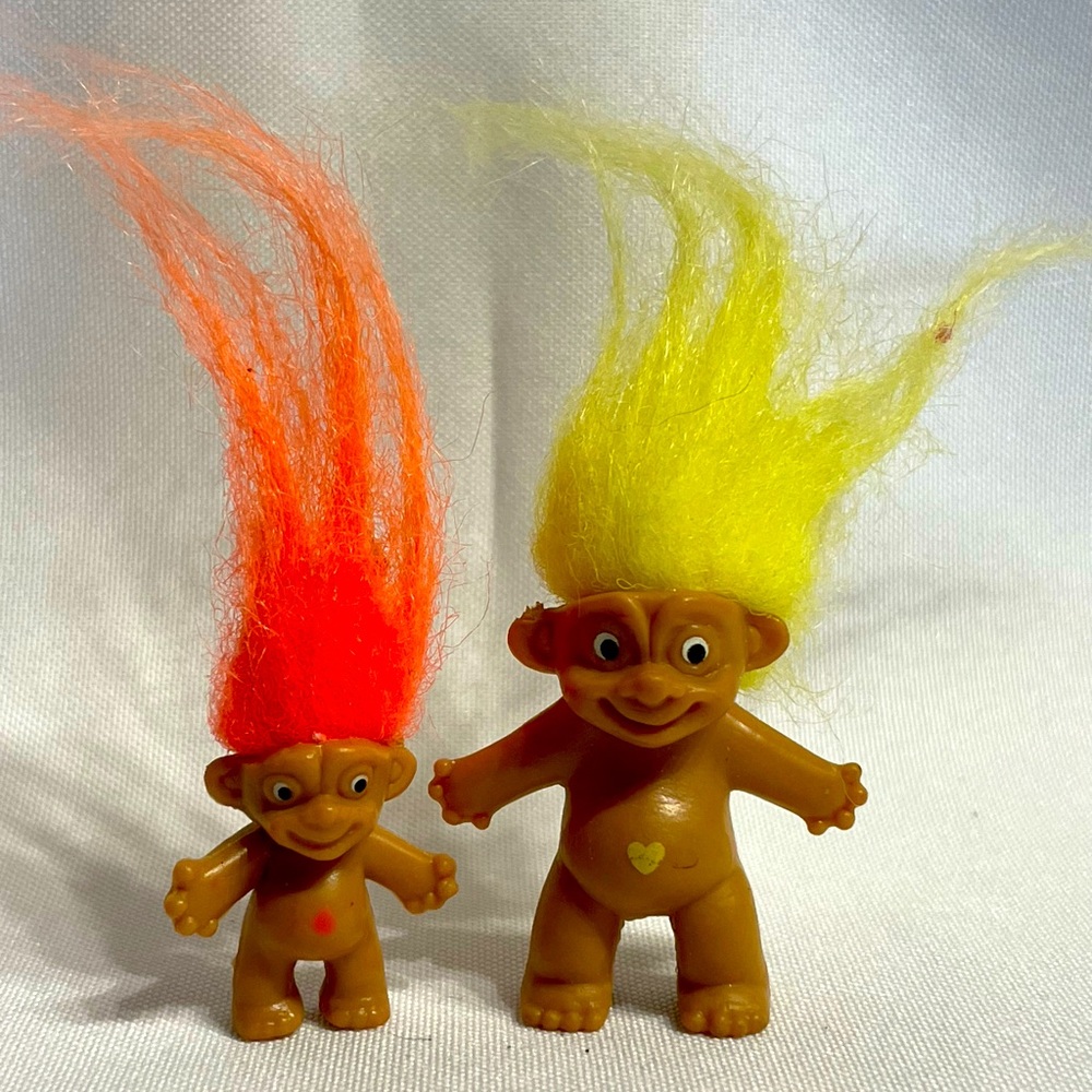 2 Vintage Russ Treasure Trolls figures, great Condition! yellow one is a pencil